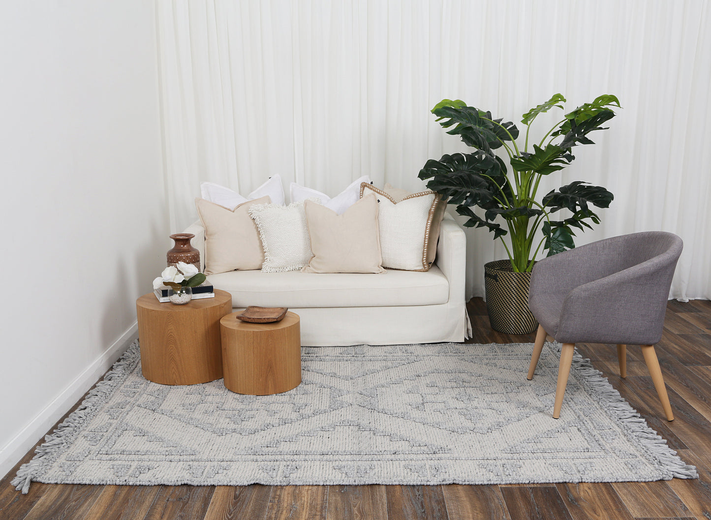 Diego Ornamental Grey Wool Rug - DIEG03