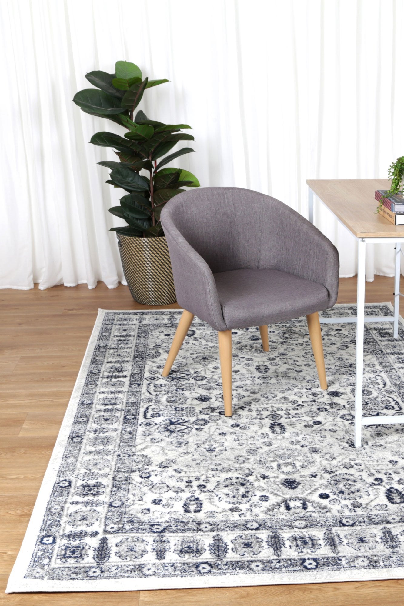 Ligures Navy Cream Traditional Rug